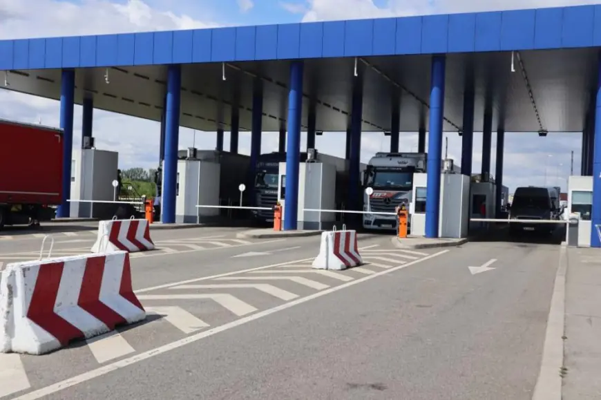 Интензивен е трафикът на някои от граничните пунктове с Гърция, Румъния, Сърбия и Турция