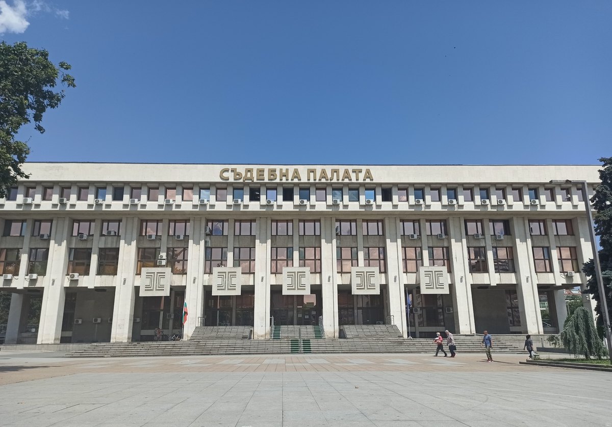 shofor-otiva-na-sad-za-smart-na-zhena-i-tezhka-travma-na-dete-v-burgas