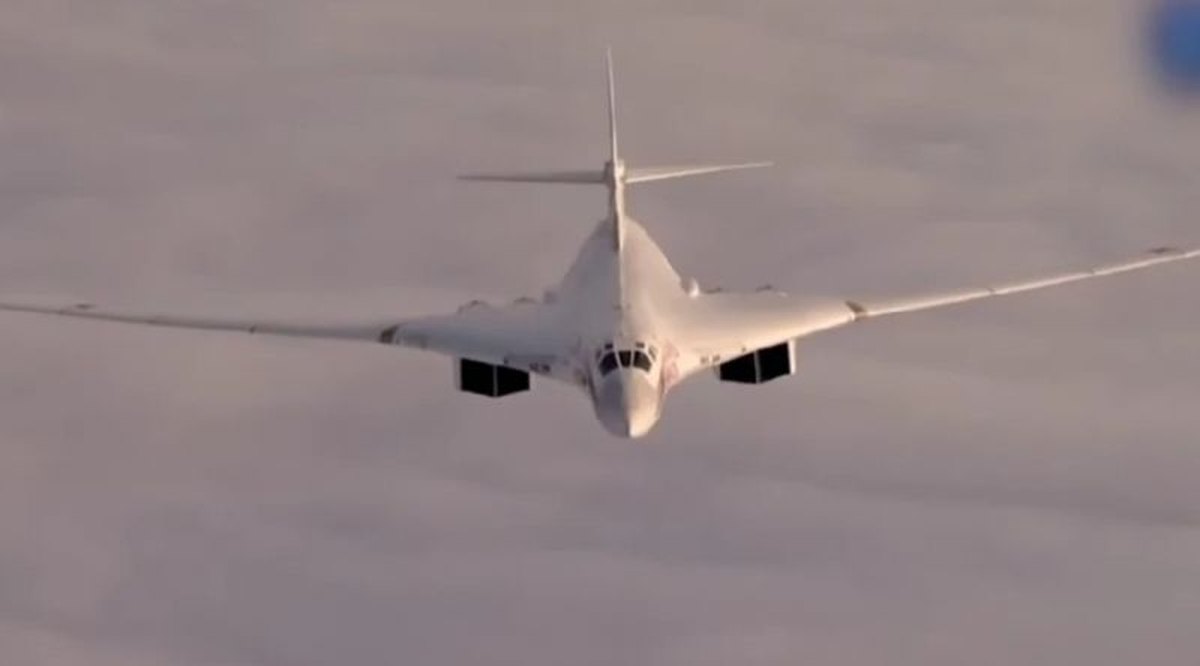 rusiya-modernizira-strategicheskiya-bombardirovach-tu-160m