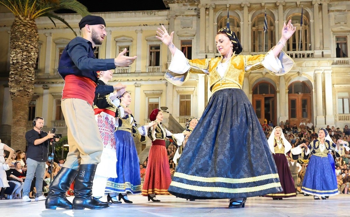 mezhdunaroden-folkloren-festival-v-montana-sabira-shest-darzhavi