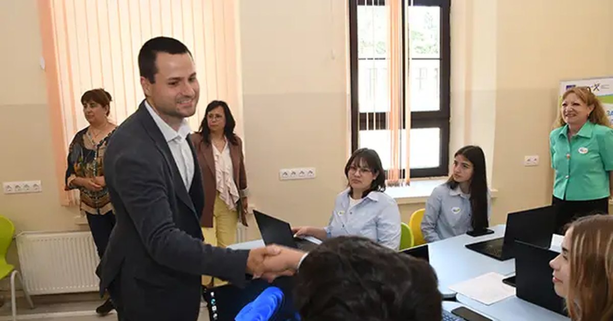otkriha-stem-tsentar-za-digitalni-sazdateli-v-stara-zagora