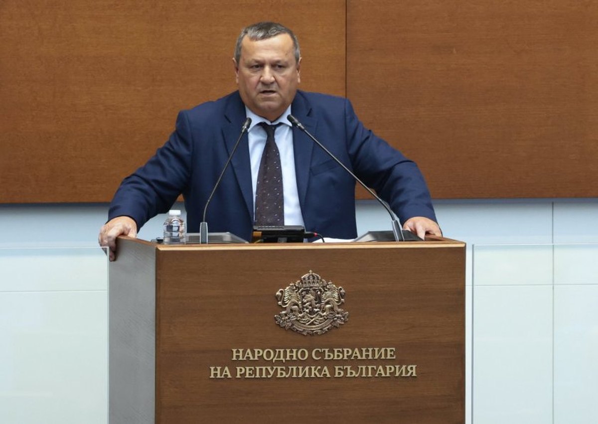 zhandarmeristi-podkrepiha-dara-s-tants-za-evroviziya-video