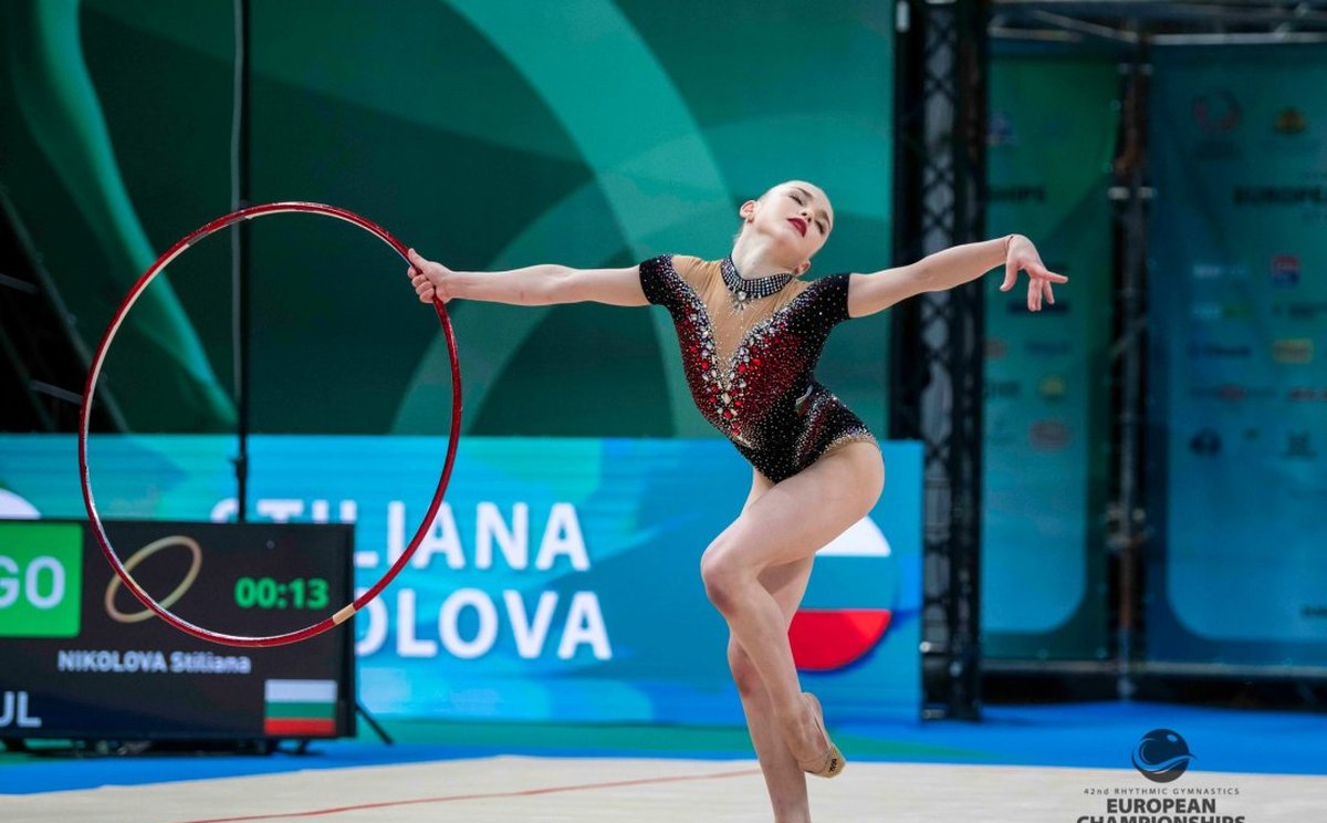 stiliyana-nikolova-vodi-v-klasiraneto-na-evropeyskoto-po-hudozhestvena-gimnastika-vav-varna