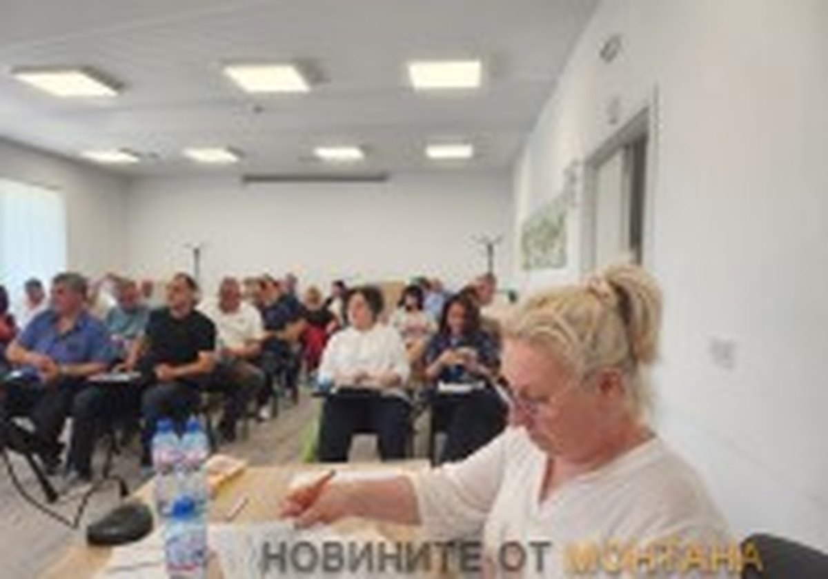 obshtinski-savet-v-montana-prie-novi-tseni-za-plateno-parkirane