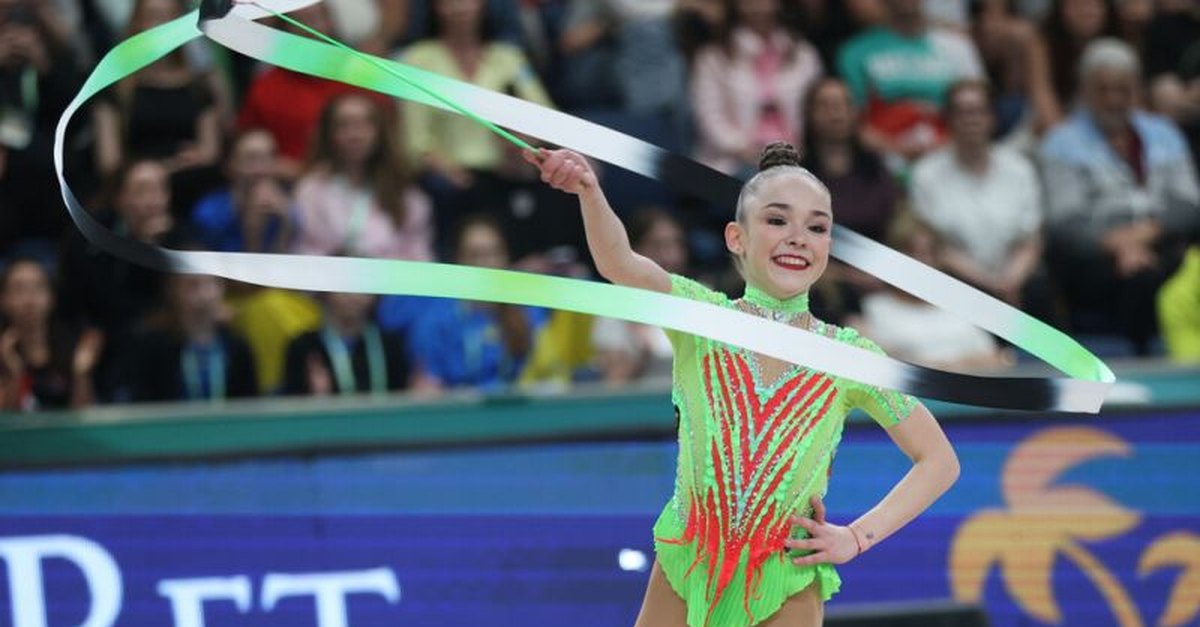 stiliyana-nikolova-s-evropeyski-srebaren-medal-v-mnogoboya-po-hudozhestvena-gimnastika