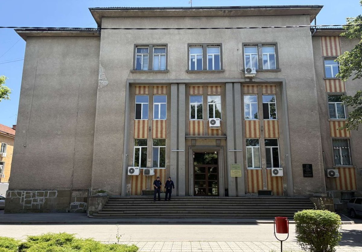 sadat-otstrani-kmeta-na-lom-sled-obvinenie-za-kupuvane-na-glasove