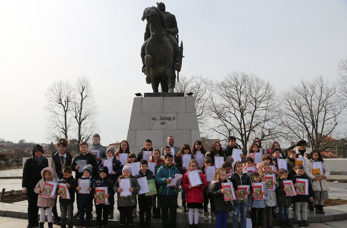 nagradiha-uchastnitsite-v-konkursa-za-retsitatsiya-na-geo-milev-glasat-na-slovoto