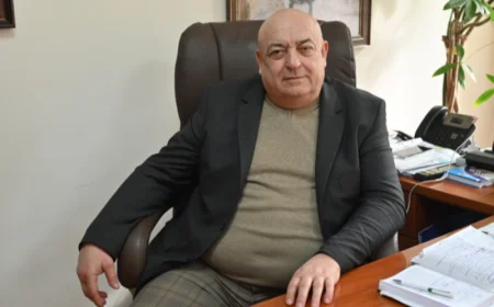 Протест в Лом срещу кмета Цветан Петров, обвинен в купуване на гласове