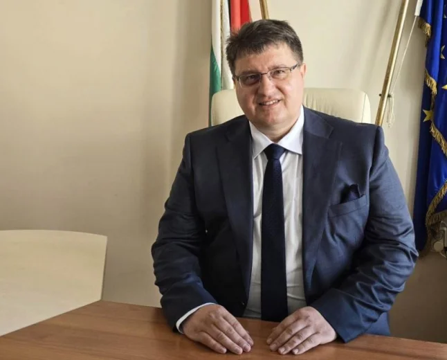 Финансист с опит стана областен управител на Враца