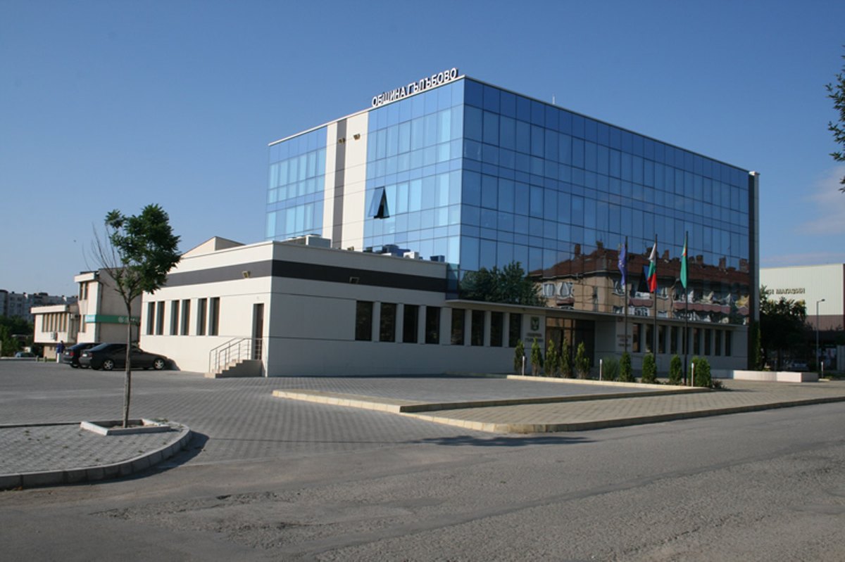 Ремонт за над 2,4 млн. лв. модернизира Второ ОУ в Гълъбово