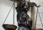 Осмината обвиняеми за трафик на мигранти остават в ареста