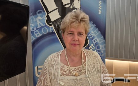 Анжела Димчева представи новата си книга „Водата плаче. Екопоезия“