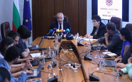 Бюджетният дефицит за 2024 г. е 5,7% от БВП, очаква се допълнителен дълг