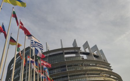 Европейският парламент и ЕС постигнаха споразумение за по-силни права на пътниците