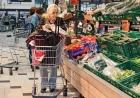 Цените на плодовете и зеленчуците продължават да падат на борсите