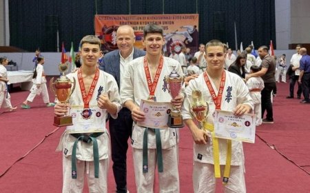 Златен сребърен и бронзов медал за Спортен карате клуб
