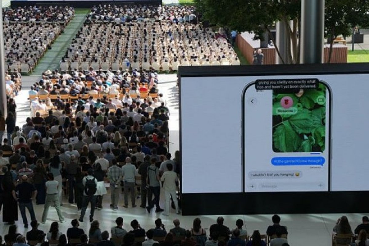 Apple става все по-зависима от Google в надпреварата за AI