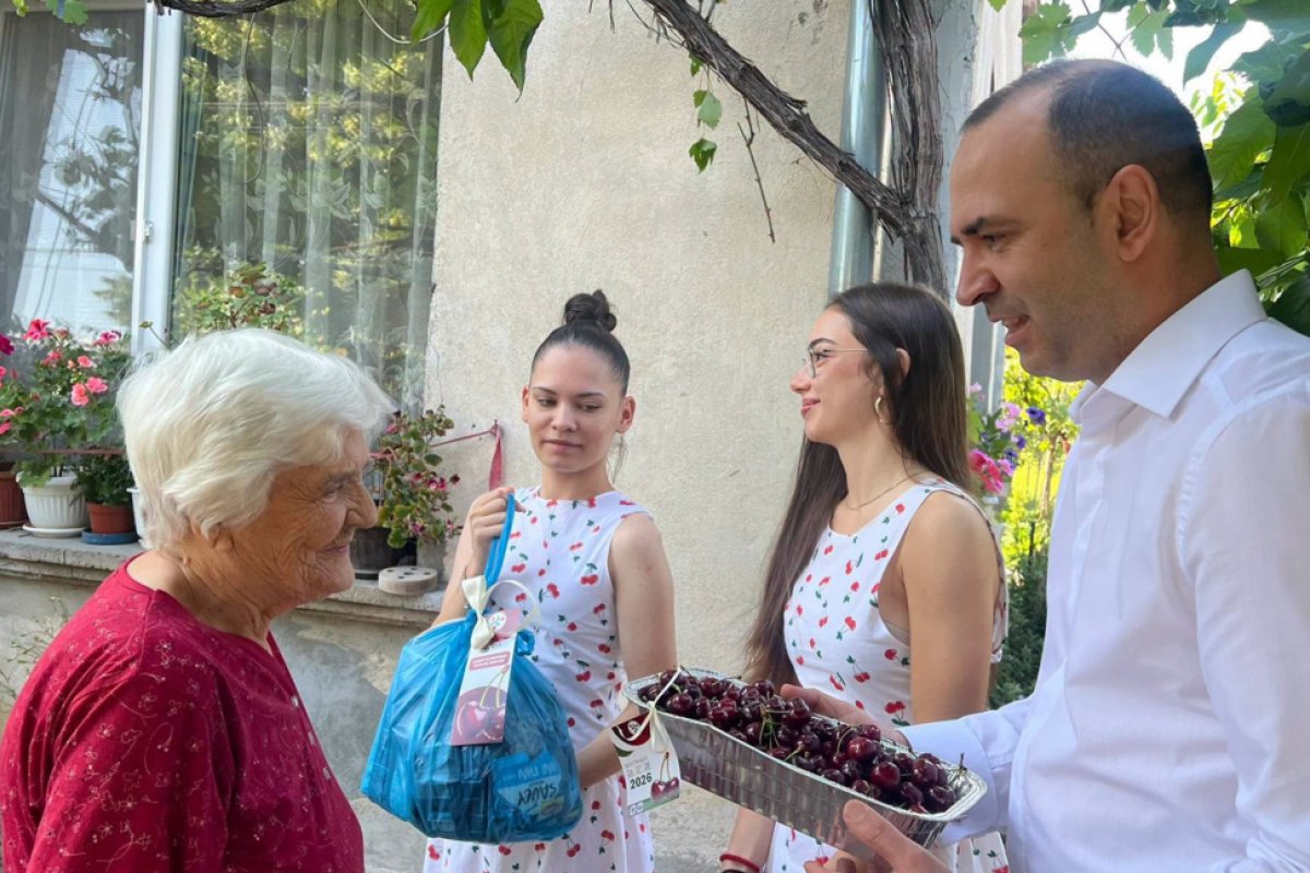 Благотворителна кампания „Празник на черешата за всички“ зарадва десетки жители на Кюстендил