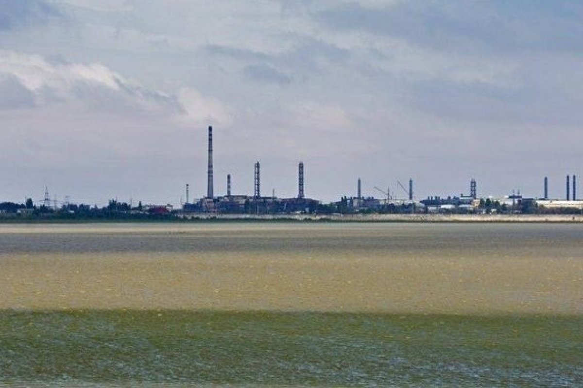 Украински дронове удариха завод за титанов диоксид в Крим