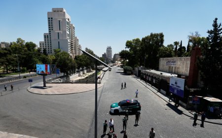 Взривове край хотел „Четири сезона“ в Дамаск раниха 18 души, включително полицаи