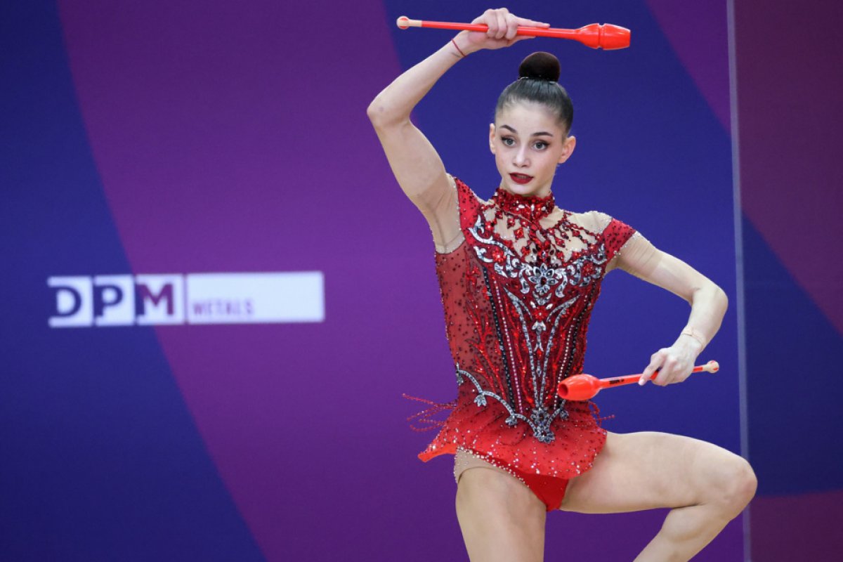 Алекса Рашева триумфира в многобоя на турнир в Жирона и се класира за финалите на уредите