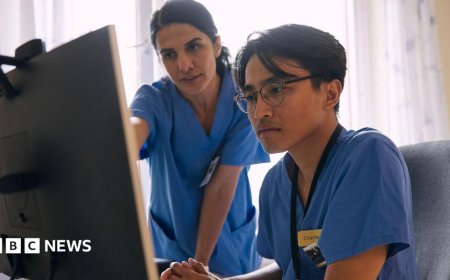 Консултанти в NHS на Англия гласуваха за стачки заради заплати и пенсии