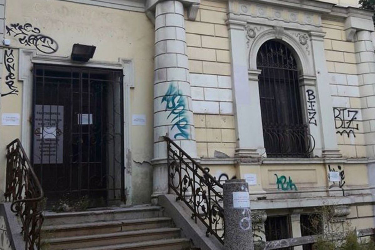 Вицепремиерът Иво Христов предлага реставрация на сградата на Нотариата и превръщането ѝ в център за млади таланти