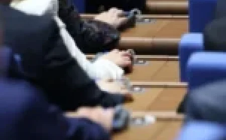 Парламентът прие промени в Закона за съдебната власт, засягащи избора на членове на ВСС