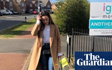 Жена с куче-водач напусна заведение на Wetherspoon в Хартълпул след спор за документ