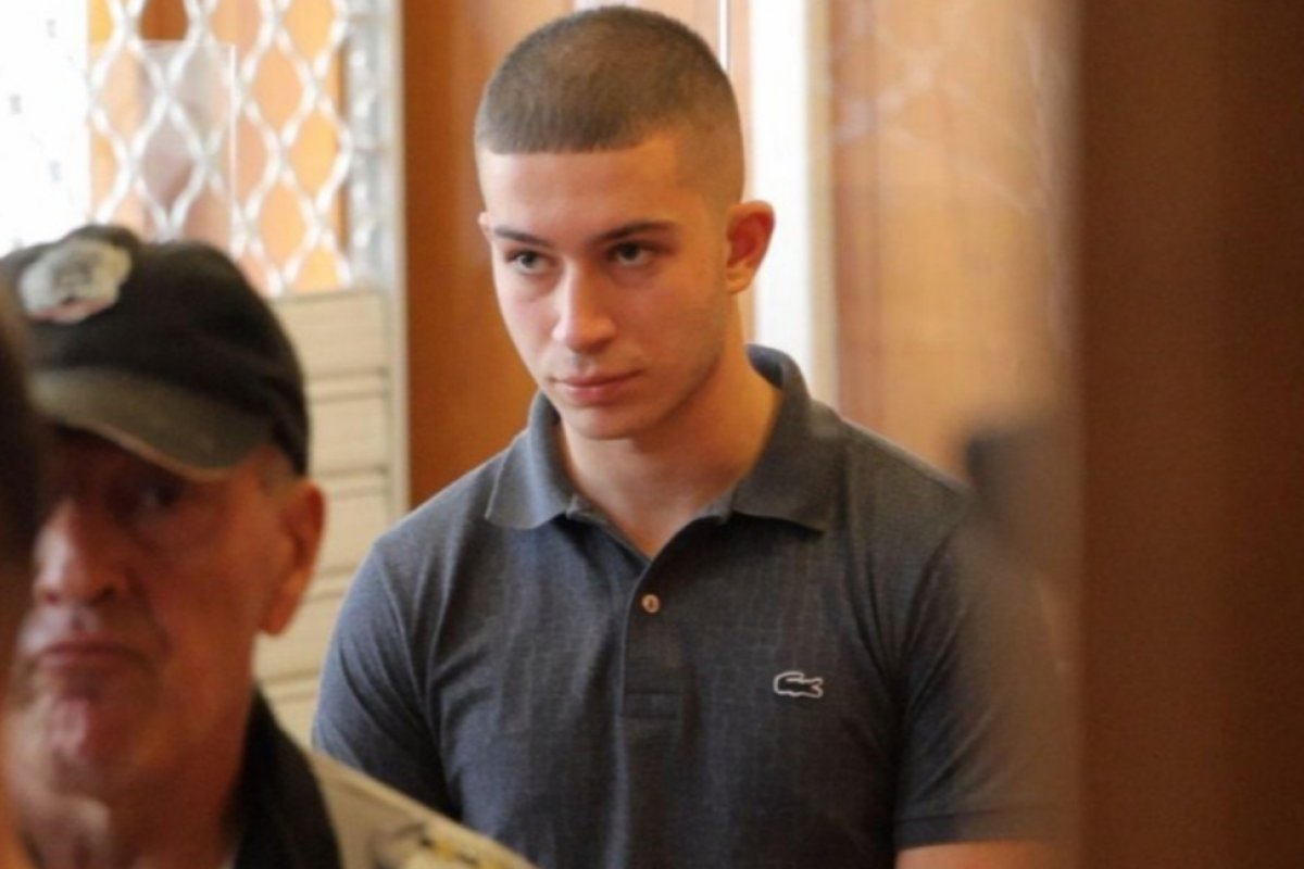 Процесът срещу обвинения за катастрофата в Слънчев бряг започна в Бургас