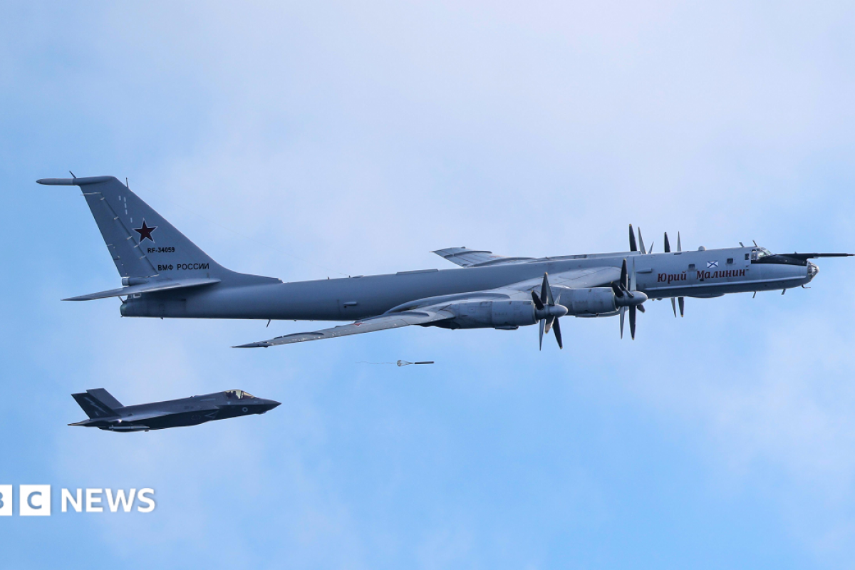 Британски изтребители пресрещнаха руски разузнавателен самолет в Норвежко море