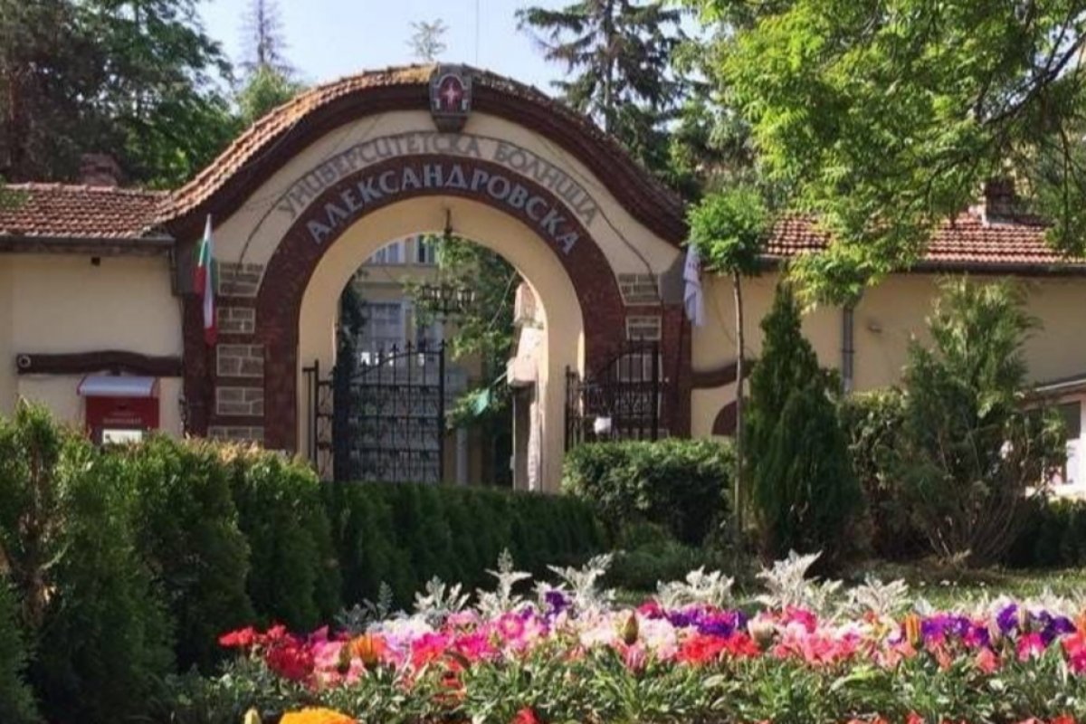 Проф. Шиварова от „Александровска“ започна безсрочна гладна стачка заради финансови нередности