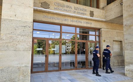 Сигнал за бомба предизвика евакуация на Община Шумен