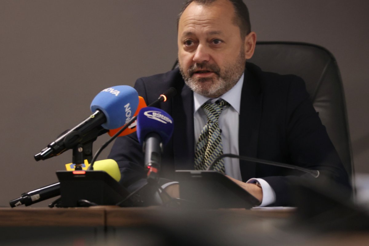 Министър Найденов: Държавата няма да допусне прикрити схеми в пътната помощ