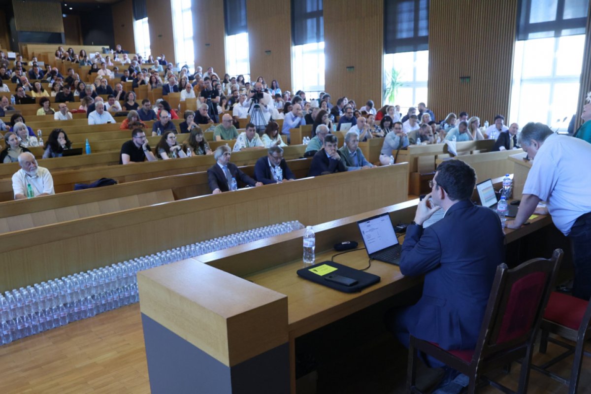 Балотаж за ректор на Софийския университет между проф. Райновски и проф. Стефанова