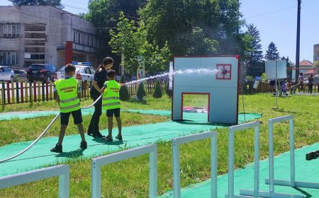 Министър Демерджиев откри лятната академия за сигурност в село Балван