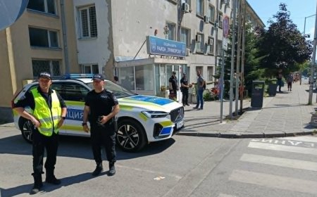 Седем души задържани при акция в кметството на район „Приморски“ във Варна
