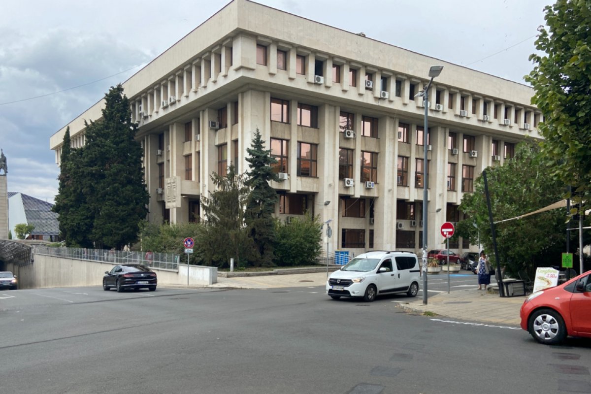 Прокуратурата поиска постоянен арест за мъж, нападнал ученик в Китен