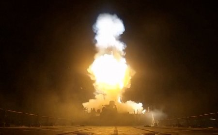 САЩ нанесоха нови удари по военни обекти на Иран след атака срещу кораб в Ормузкия проток