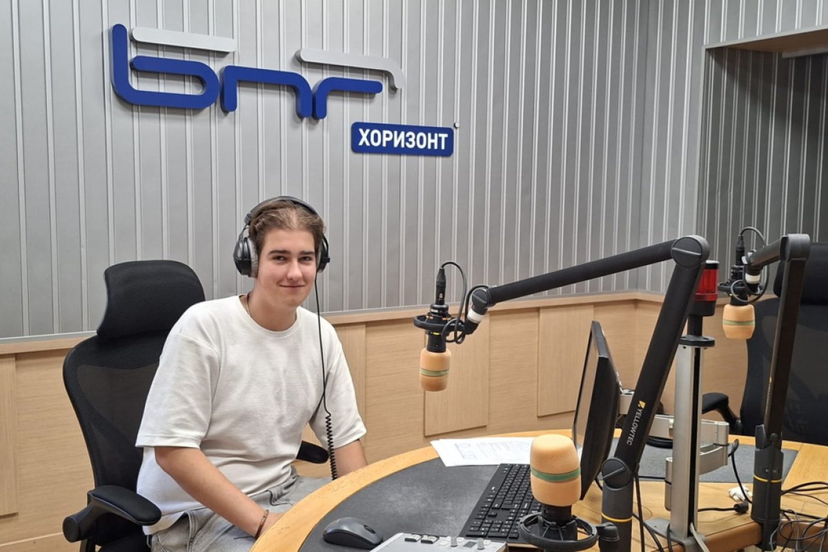 16-годишен българин в Италия съчетава любовта към родината с журналистически стаж в БНР
