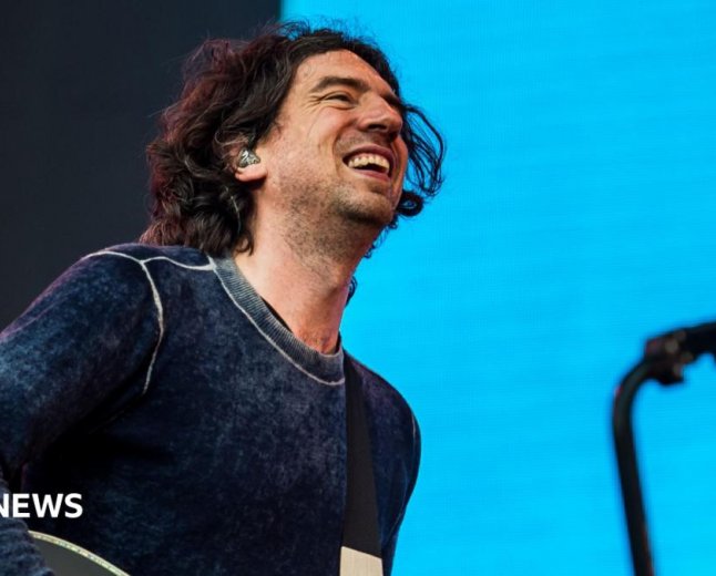 Snow Patrol празнуват 20 години от Chasing Cars и песента им с Кайли Миноуг